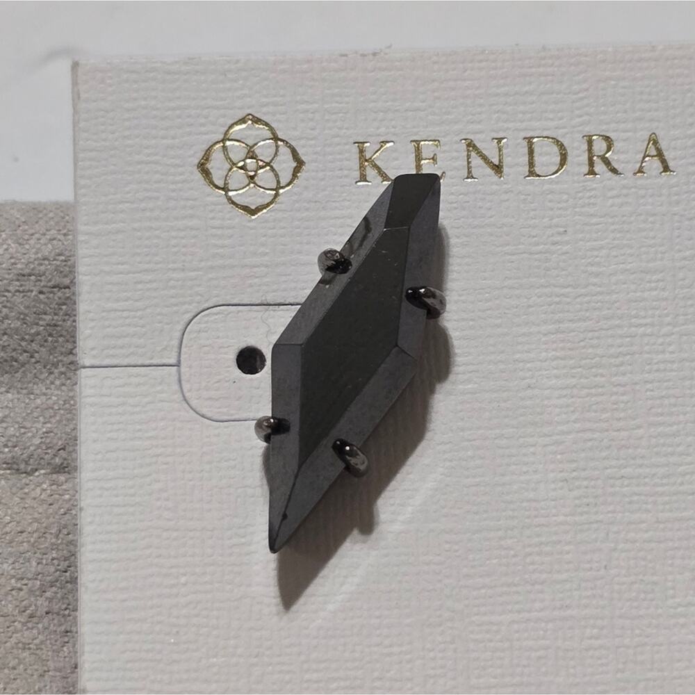 Kendra Scott Brooke? GUNMETAL AND BLACK HEMATITE STUD EARRINGS NEW - Picture 4 of 6